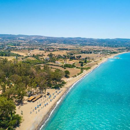 Sun Beach Villa Thio Polis エクステリア 写真