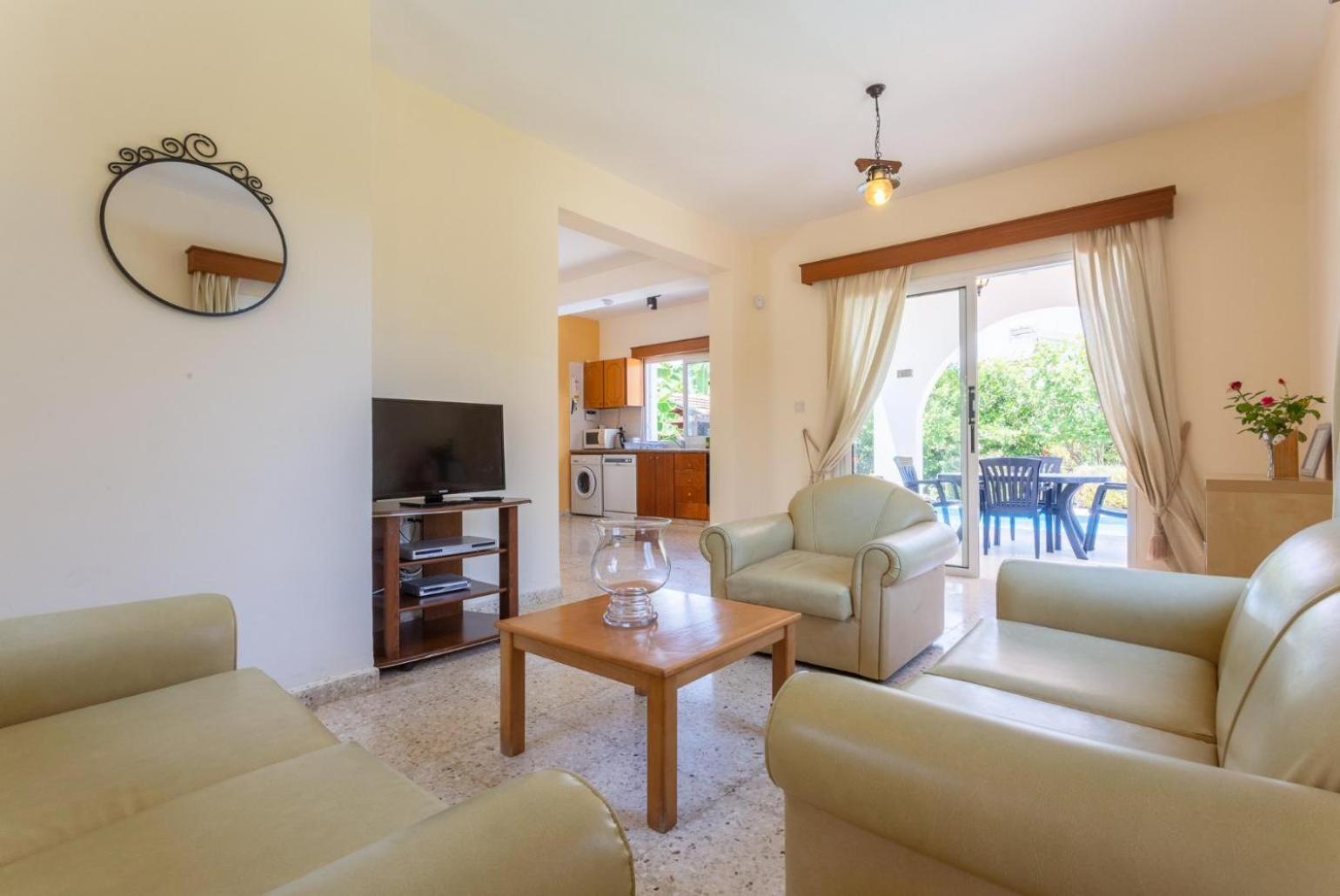 Sun Beach Villa Thio Polis エクステリア 写真