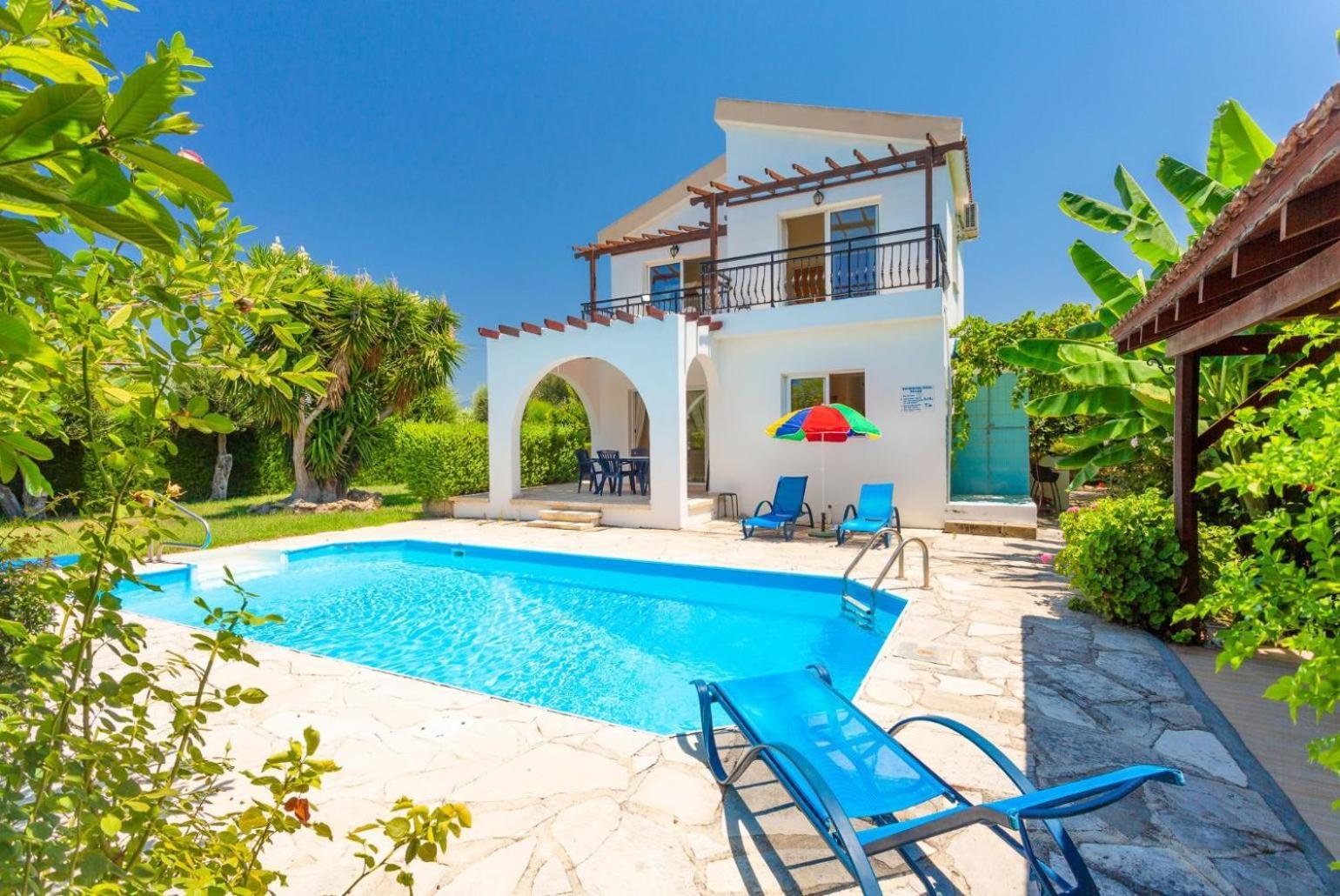 Sun Beach Villa Thio Polis エクステリア 写真