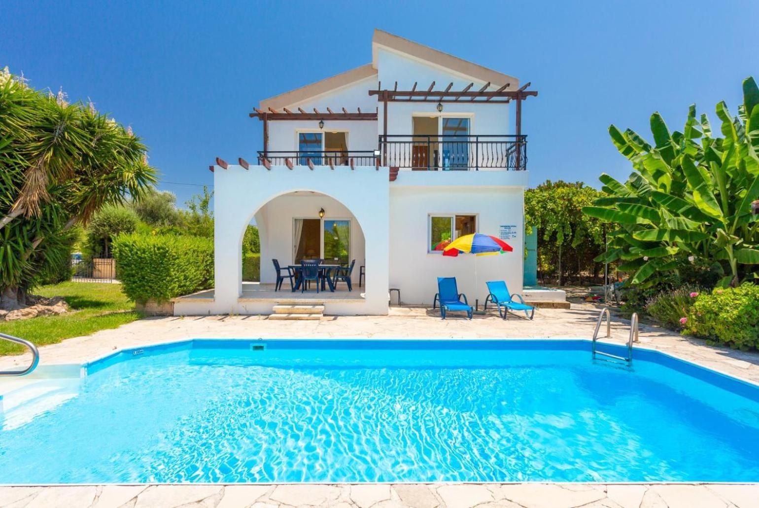 Sun Beach Villa Thio Polis エクステリア 写真
